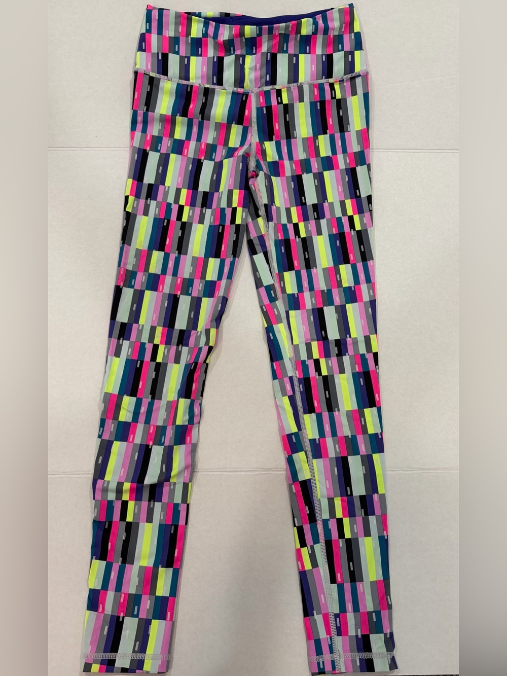 Victoria's Secret VSX Sport Knockout Leggings multicolor Size small Glow